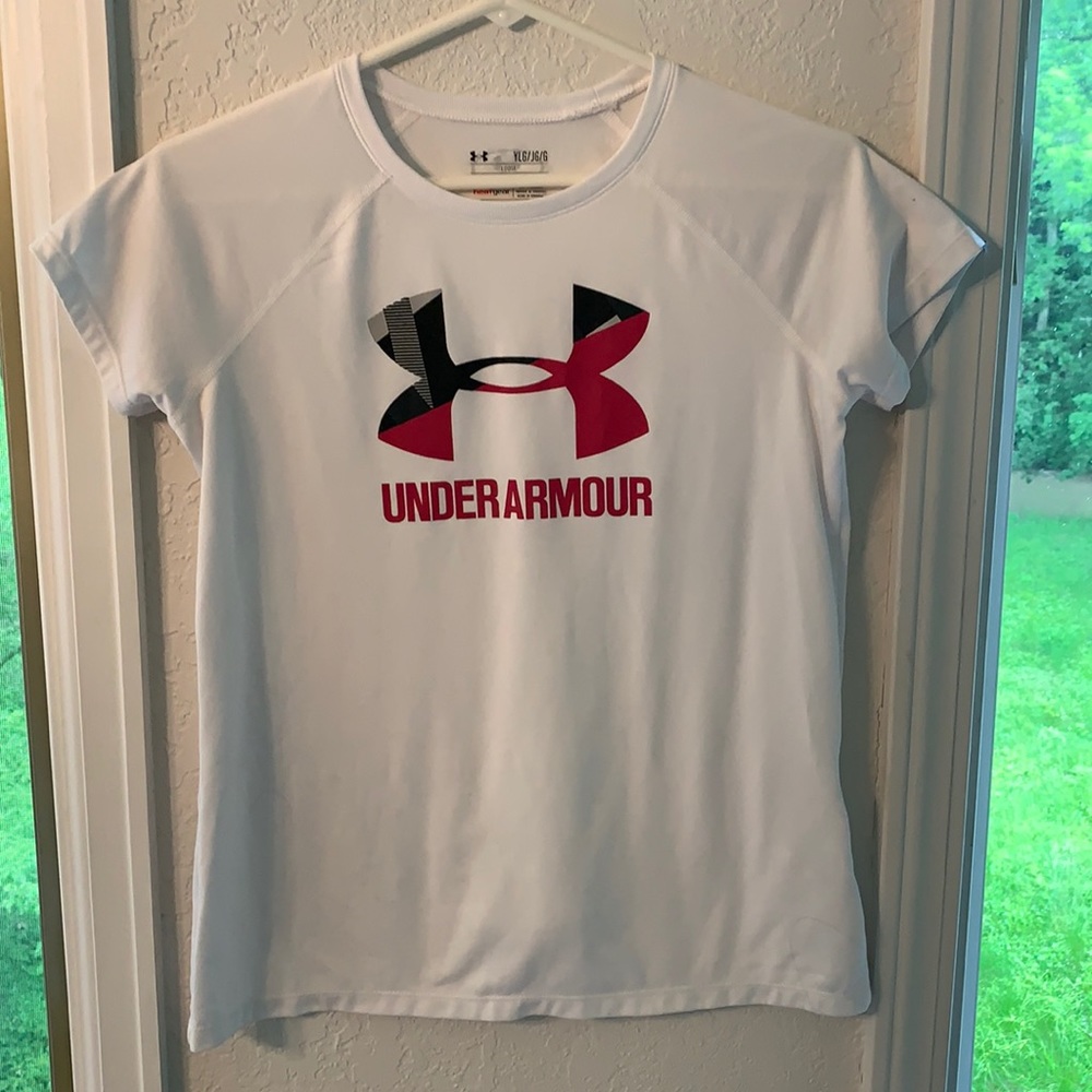 ☀️4/$15 ☀️ Girls Under Armour heat gear tee. XL